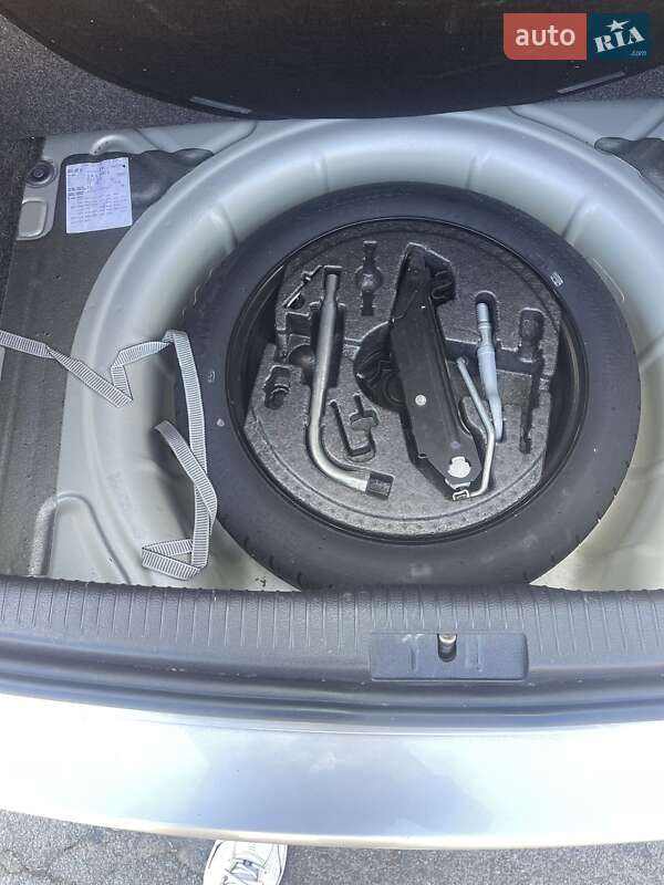 Хетчбек Volkswagen Golf 2006 в Рівному