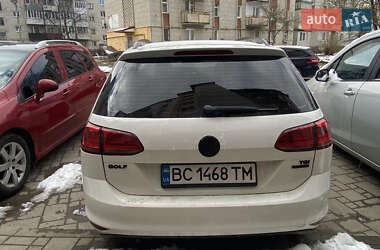 Универсал Volkswagen Golf 2015 в Стрые