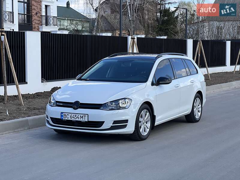Універсал Volkswagen Golf 2016 в 