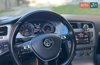 Універсал Volkswagen Golf 2016 в 