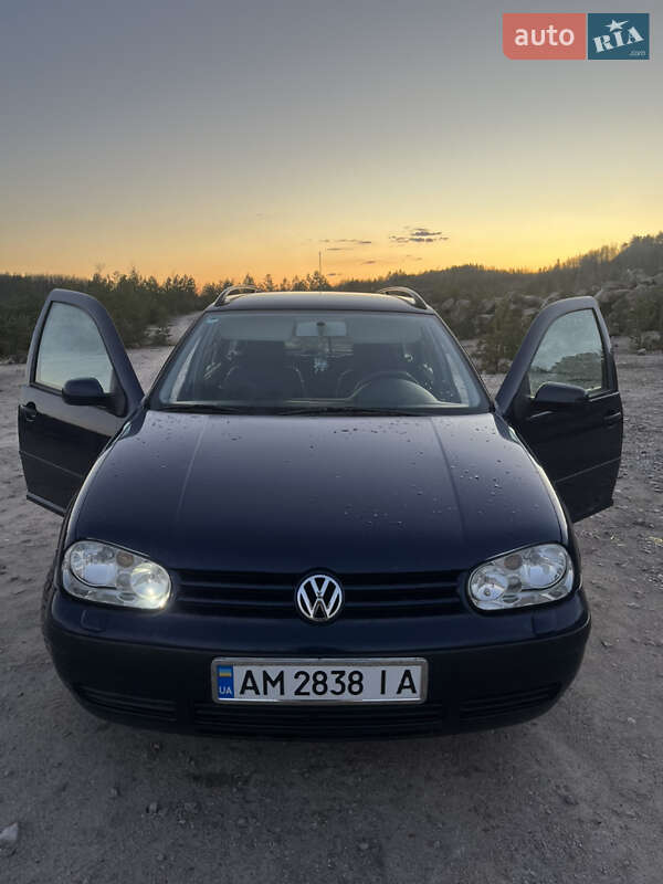 Универсал Volkswagen Golf 2000 в 