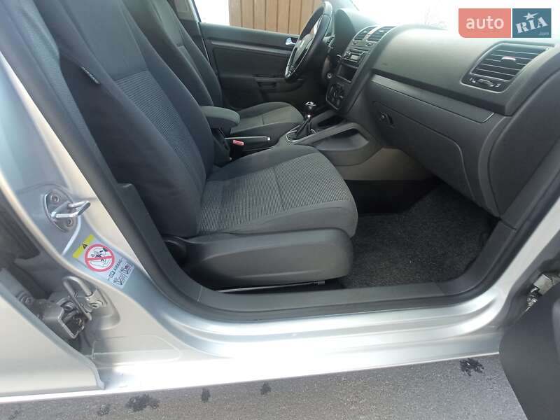 Универсал Volkswagen Golf 2007 в Киеве