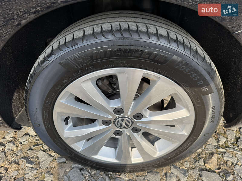 Універсал Volkswagen Golf 2019 в Бродах