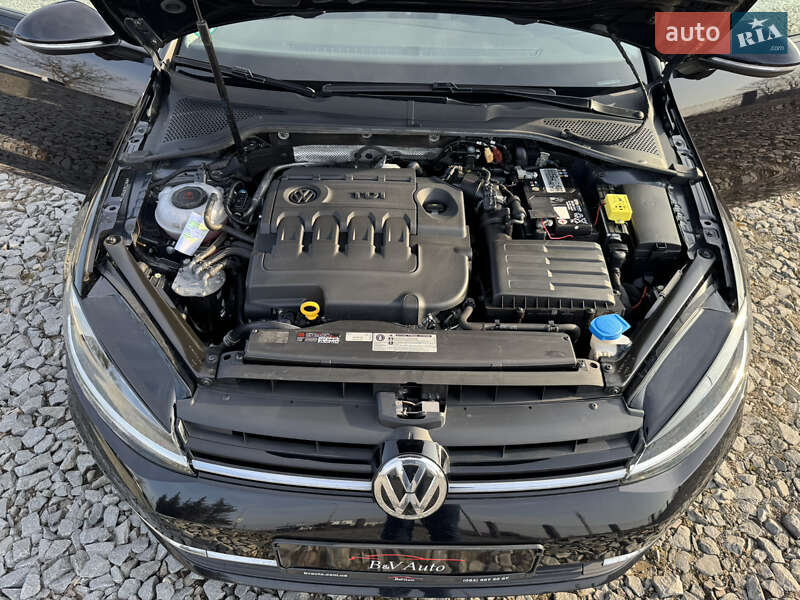 Універсал Volkswagen Golf 2019 в Бродах