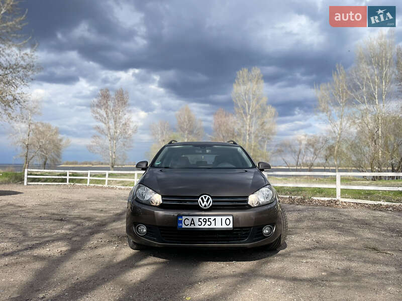 Універсал Volkswagen Golf 2012 в Черкасах