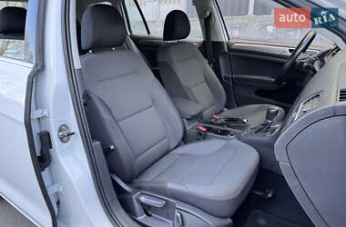 Универсал Volkswagen Golf 2015 в 