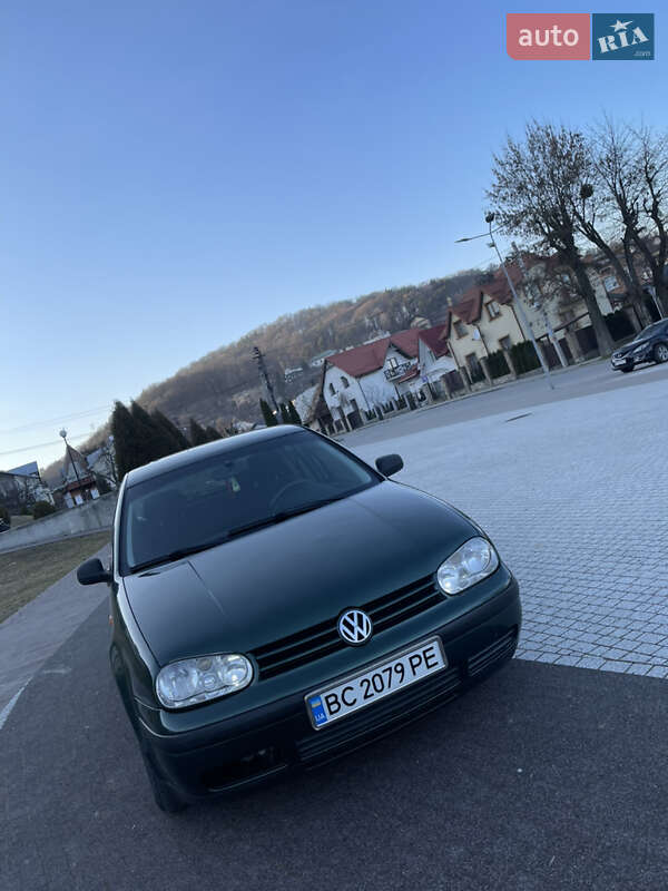 Volkswagen Golf 2001