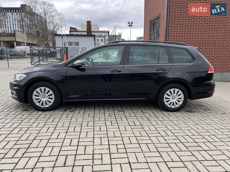 Универсал Volkswagen Golf 2018 в Львове