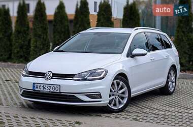 Універсал Volkswagen Golf 2017 в 