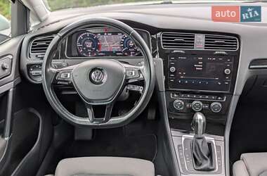 Універсал Volkswagen Golf 2017 в 