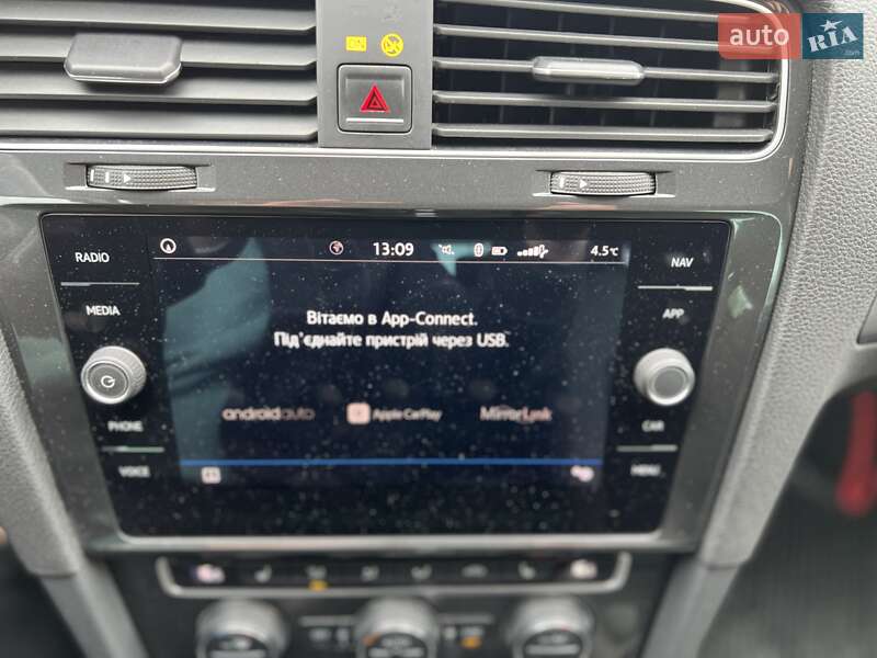 Универсал Volkswagen Golf 2018 в Львове