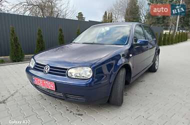Хетчбек Volkswagen Golf 2003 в 