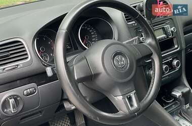 Хэтчбек Volkswagen Golf 2010 в 