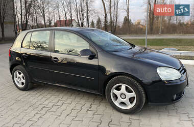 Хэтчбек Volkswagen Golf 2006 в 