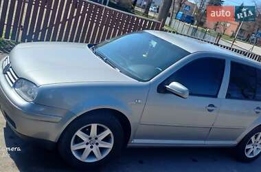 Хетчбек Volkswagen Golf 2003 в 
