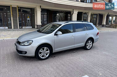 Універсал Volkswagen Golf 2012 в 