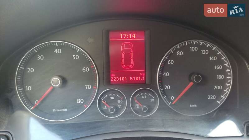 Хетчбек Volkswagen Golf 2008 в Луцьку