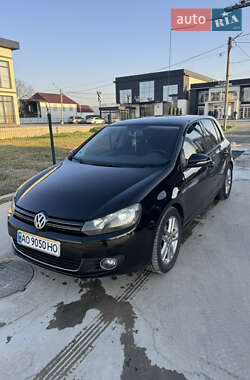Хэтчбек Volkswagen Golf 2009 в 