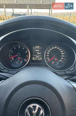 Хэтчбек Volkswagen Golf 2009 в 
