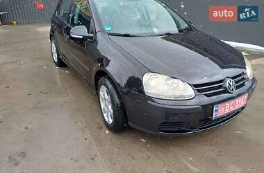 Хэтчбек Volkswagen Golf 2006 в 