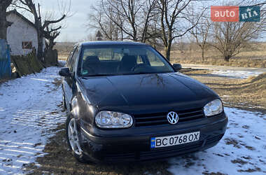 Хэтчбек Volkswagen Golf 2000 в 