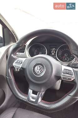 Хетчбек Volkswagen Golf 2011 в 