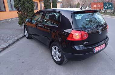 Хэтчбек Volkswagen Golf 2006 в 