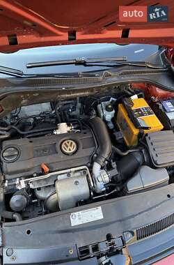 Хетчбек Volkswagen Golf 2009 в 