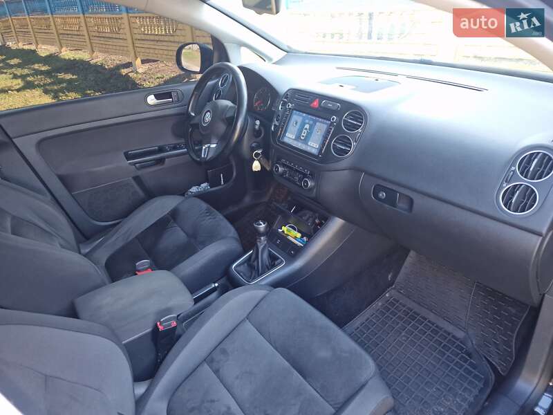 Хэтчбек Volkswagen Golf 2009 в Белой Церкви