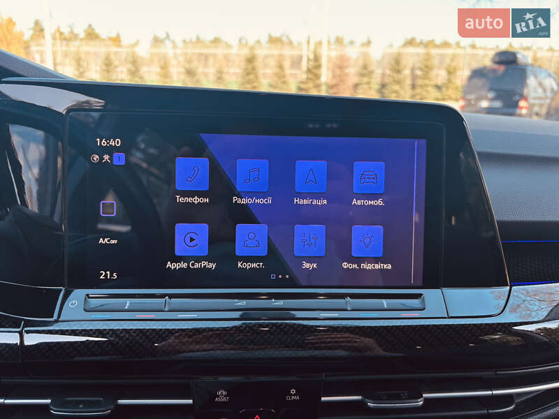 Хэтчбек Volkswagen Golf 2020 в Киеве