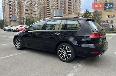 Универсал Volkswagen Golf 2019 в 
