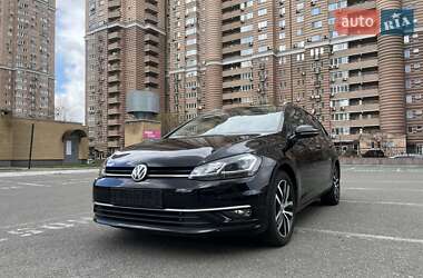 Универсал Volkswagen Golf 2019 в 