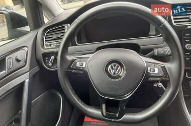 Универсал Volkswagen Golf 2019 в 