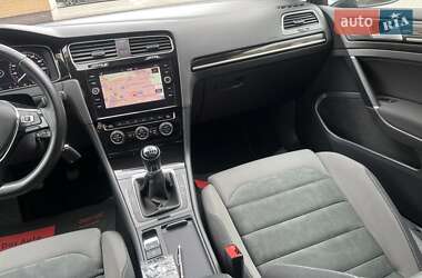 Универсал Volkswagen Golf 2019 в 