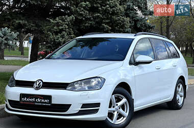 Универсал Volkswagen Golf 2015 в 