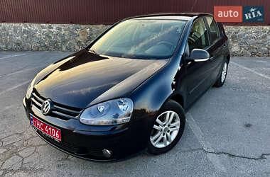 Хэтчбек Volkswagen Golf 2007 в 