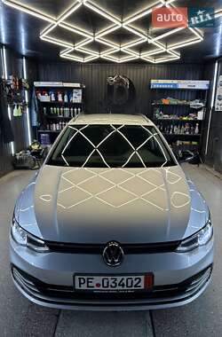 Универсал Volkswagen Golf 2022 в 