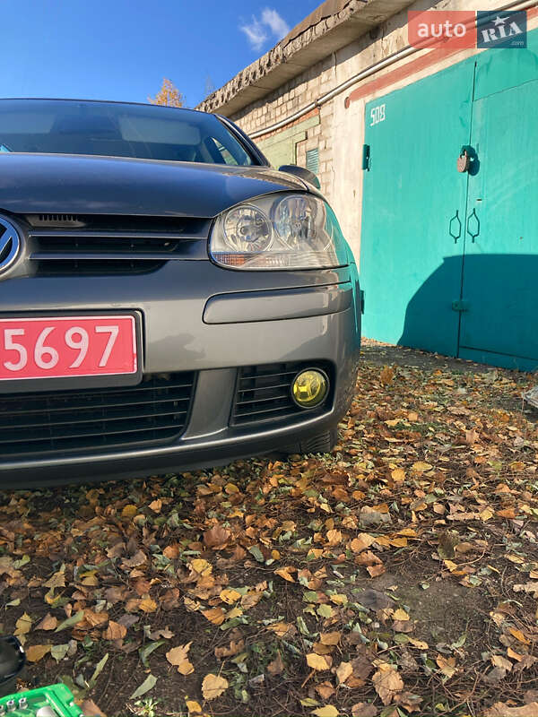 Хетчбек Volkswagen Golf 2006 в Коростені
