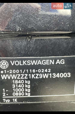 Хэтчбек Volkswagen Golf 2009 в 