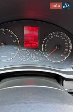 Хетчбек Volkswagen Golf 2007 в 