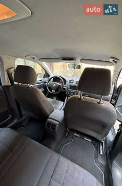 Хетчбек Volkswagen Golf 2007 в 