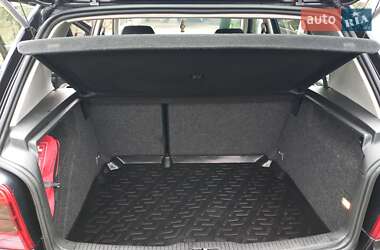 Хетчбек Volkswagen Golf 2002 в 