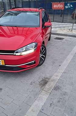 Универсал Volkswagen Golf 2019 в 