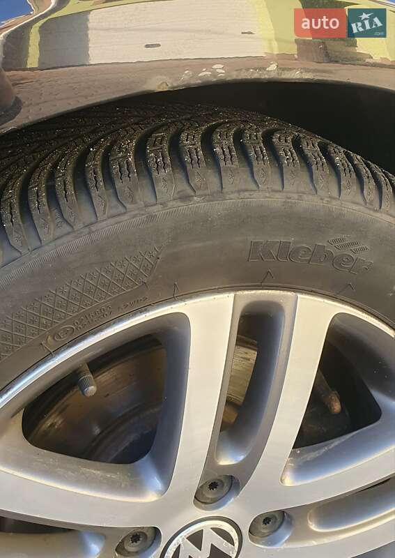 Хетчбек Volkswagen Golf 2009 в Вінниці