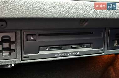 Хэтчбек Volkswagen Golf 2015 в 