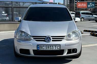 Хетчбек Volkswagen Golf 2006 в 