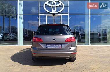 Хэтчбек Volkswagen Golf 2014 в 