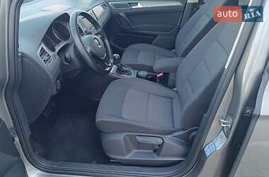Хэтчбек Volkswagen Golf 2014 в 