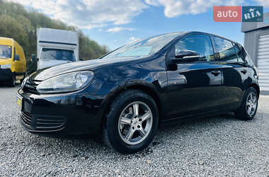 Хэтчбек Volkswagen Golf 2009 в 