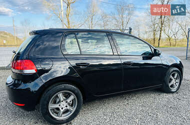 Хэтчбек Volkswagen Golf 2009 в 